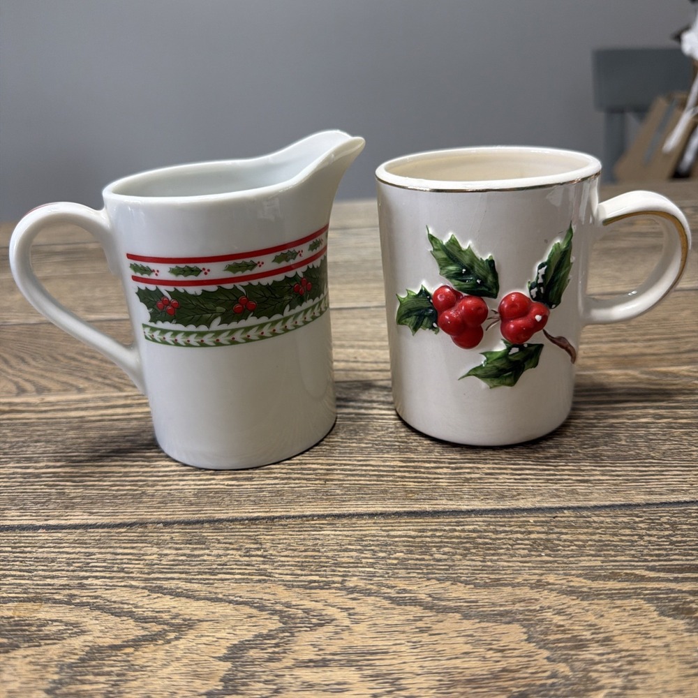 VTG Lefton Creamer Server & Holly Berry Coffee Mug Made In Japan Christmas